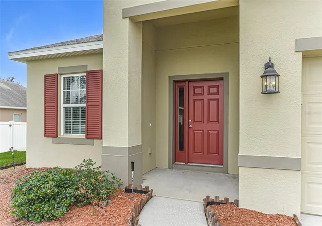 Photo 3 of Sale Pending at 12552 Hammock Pointe Cir, Clermont, FL 34711 | MLS# TB8531946 | Listing updated on 2026-10-07