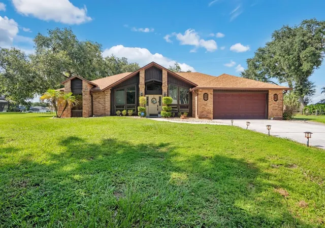 Photo 1 of Single family home for sale at 3251 Pinewood Ct, Kissimmee, FL 34746 | MLS# O6427499 | Listing updated on 2026-08-04