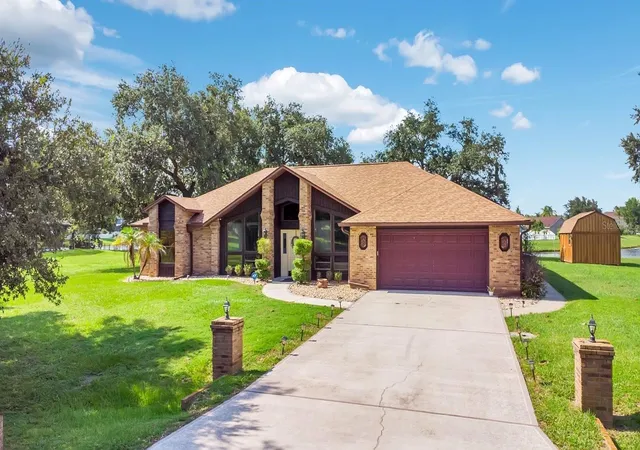 Photo 3 of Single family home for sale at 3251 Pinewood Ct, Kissimmee, FL 34746 | MLS# O6427499 | Listing updated on 2026-08-04