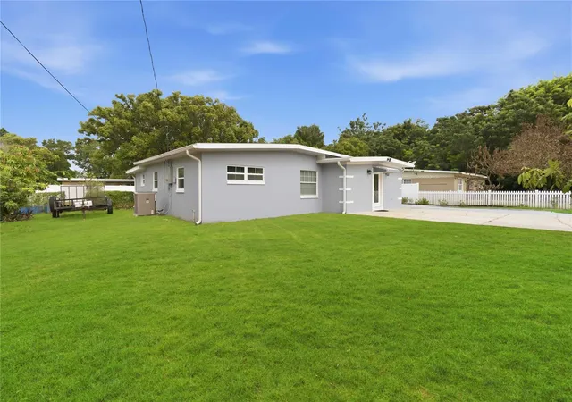 Photo 3 of Single family home for sale at 8304 Dot Ln, Orlando, FL 32809 | MLS# O6427500 | Listing updated on 2026-09-04