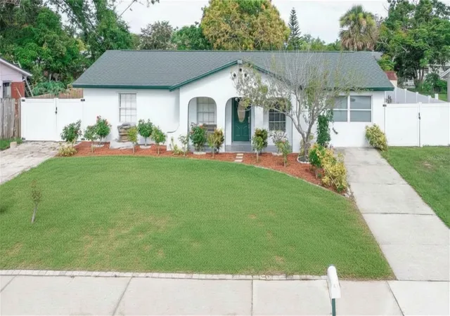 Photo 1 of Single family home for sale at 6694 Rivo Alto Ave, Orlando, FL 32809 | MLS# O6427502 | Listing updated on 2026-08-14