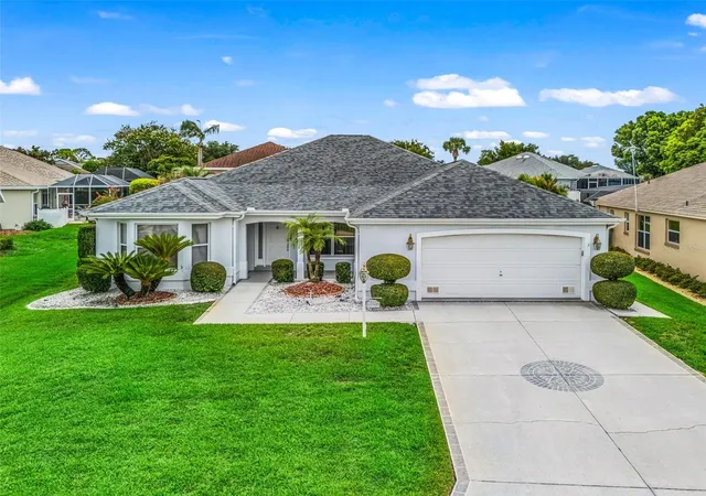 1st image of 823 San Salvador Dr, Lady Lake, FL 32159 | MLS# G5115443