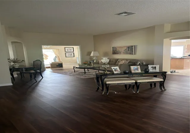 5th image of 823 San Salvador Dr, Lady Lake, FL 32159 | MLS# G5115443