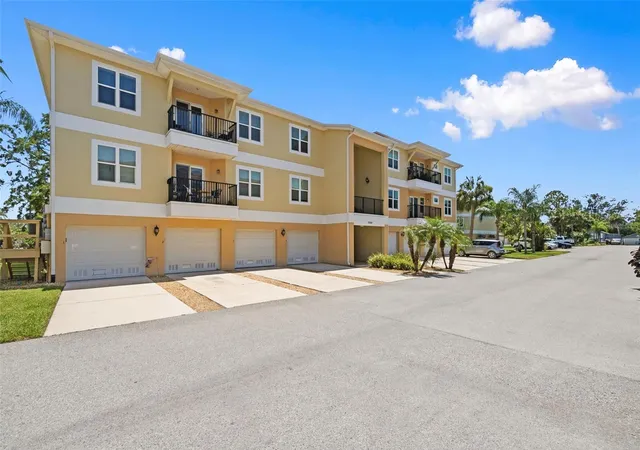 Photo 4 of Condo for sale at 5064 Royal Palms Way #204, New Port Richey, FL 34652 | MLS# W7887907 | Listing updated on 2026-08-07