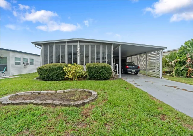 Photo 1 of Manufactured home for sale at 5132 Botany Drive, Holiday, FL 34690 | MLS# W7887909 | Listing updated on 2026-09-23