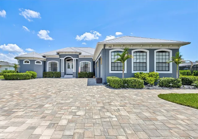 Photo 3 of Single family home for sale at 1911 148th Court E, Bradenton, FL 34212 | MLS# A4700824 | Listing updated on 2026-10-18