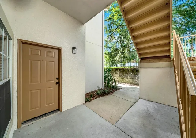 4th image of 970 N Spring Garden Ave #212, Deland, FL 32720 | MLS# V4950346
