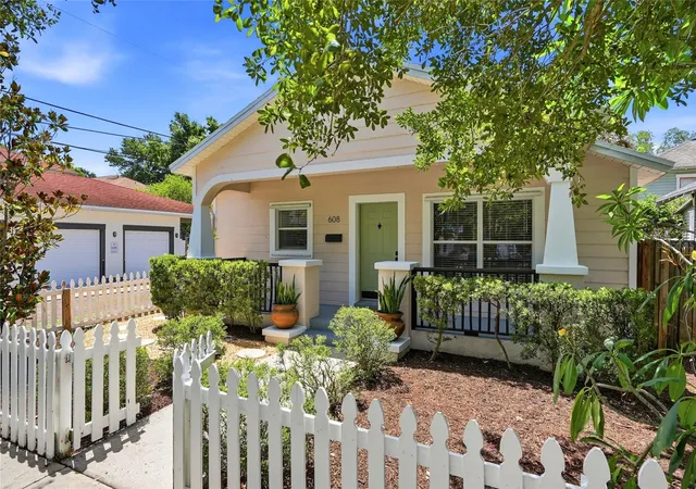 2nd image of 608 9th Avenue N, Saint Petersburg, FL 33701 | MLS# TB8531960