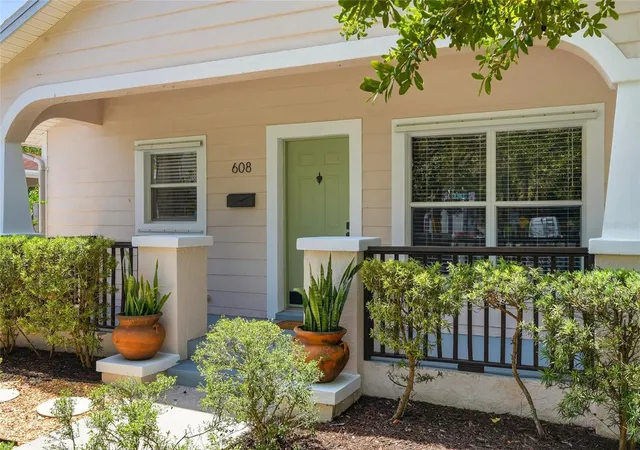 3rd image of 608 9th Avenue N, Saint Petersburg, FL 33701 | MLS# TB8531960