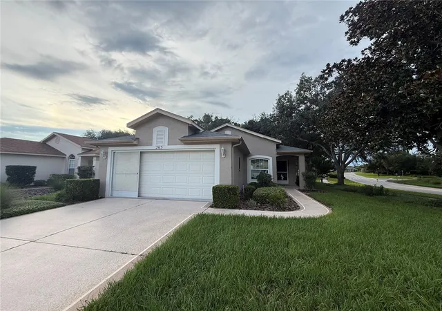 Photo 3 of Single family home for sale at 265 Ctr Oak Cir, Spring Hill, FL 34609 | MLS# TB8531972 | Listing updated on 2026-09-24