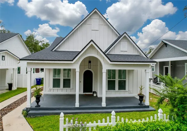 Photo 1 of Single family home for sale at 3016 N Massachusetts Ave, Tampa, FL 33603 | MLS# TB8531976 | Listing updated on 2026-10-10
