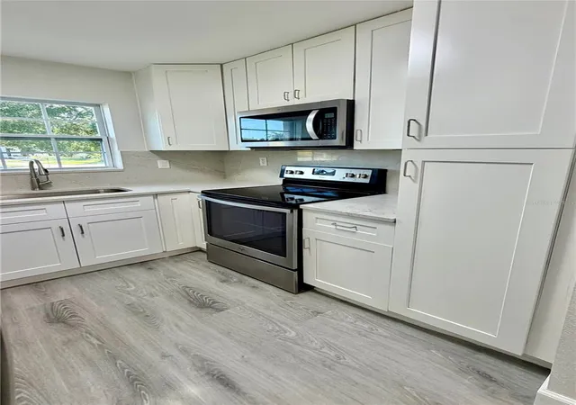 Photo 4 of Single family home for sale at 706 Romano Ave, Orlando, FL 32807 | MLS# S5154270 | Listing updated on 2026-08-13