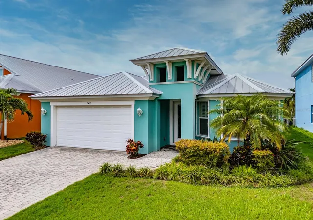 Photo 3 of Single family home for sale at 562 Bimini Bay Blvd, Apollo Beach, FL 33572 | MLS# TB8532001 | Listing updated on 2026-10-06
