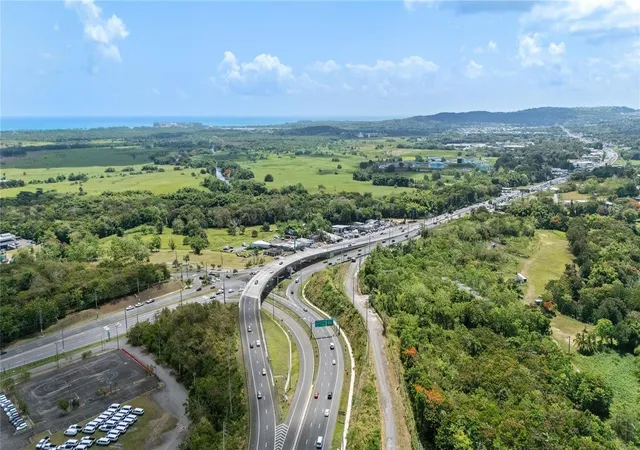 Photo 4 of Sale Pending at 956 Guzman Abajo, Rio Grande, PR 00745 | MLS# PR9122946 | Listing updated on 2026-10-08