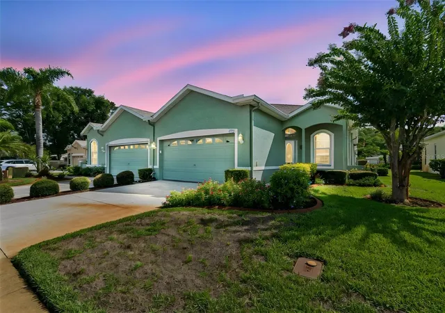 Photo 3 of House for sale at 12154 Putter Green Ct, New Port Richey, FL 34654 | MLS# W7887915 | Listing updated on 2026-08-12