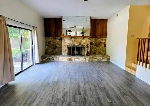Photo 4 of Single family home for sale at 4841 Sunday Ct, Sarasota, FL 34235 | MLS# A4700839 | Listing updated on 2026-08-20