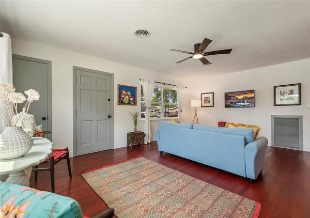 3rd image of 2237 Washington Rd, Mount Dora, FL 32757 | MLS# O6427557