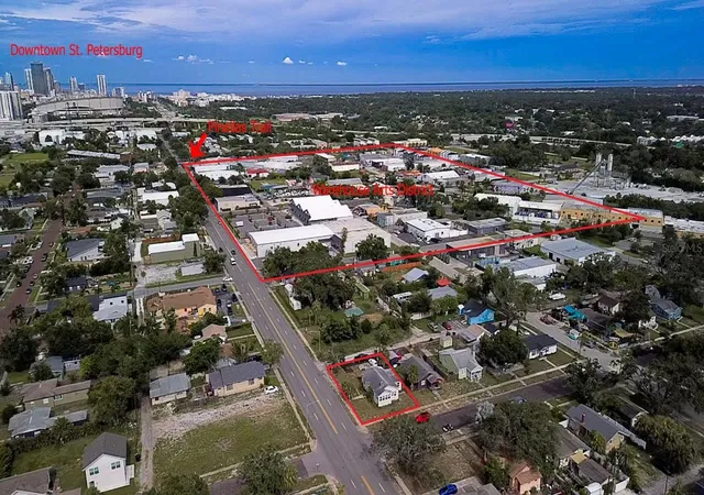 Photo 3 of Single family home for sale at 2560 5th Avenue S, Saint Petersburg, FL 33712 | MLS# TB8532023 | Listing updated on 2026-10-20