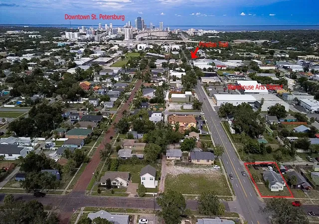 Photo 3 of Single family home for sale at 2560 5th Avenue S, Saint Petersburg, FL 33712 | MLS# TB8532023 | Listing updated on 2026-10-20