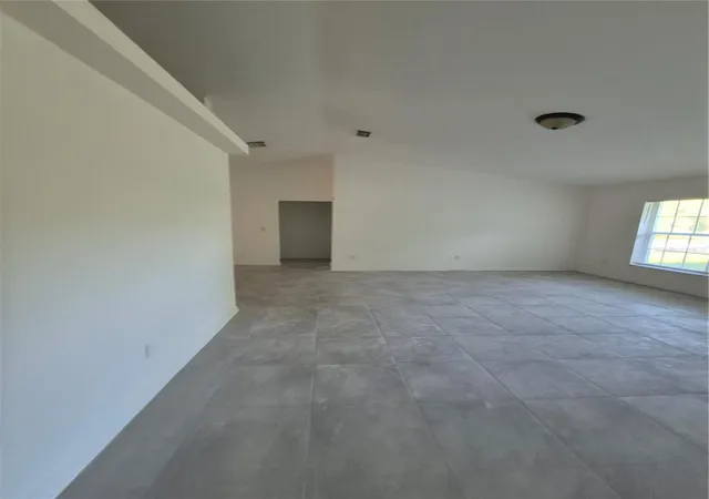13th image of 1160 W Geneva Pl, Citrus Springs, FL 34434 | MLS# OM729046