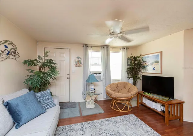 Photo 3 of Sale Pending at 8431 Sunnydale Dr, Hudson, FL 34667 | MLS# W7887917 | Listing updated on 2026-09-25