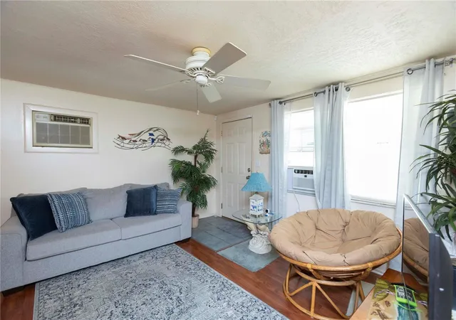 Photo 3 of Sale Pending at 8431 Sunnydale Dr, Hudson, FL 34667 | MLS# W7887917 | Listing updated on 2026-09-25