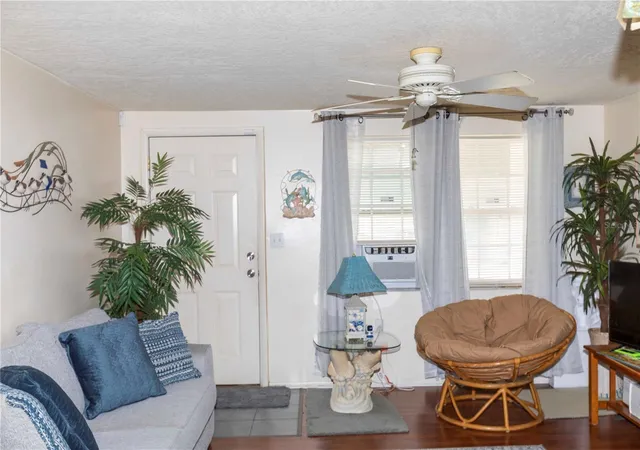 Photo 4 of Sale Pending at 8431 Sunnydale Dr, Hudson, FL 34667 | MLS# W7887917 | Listing updated on 2026-09-25