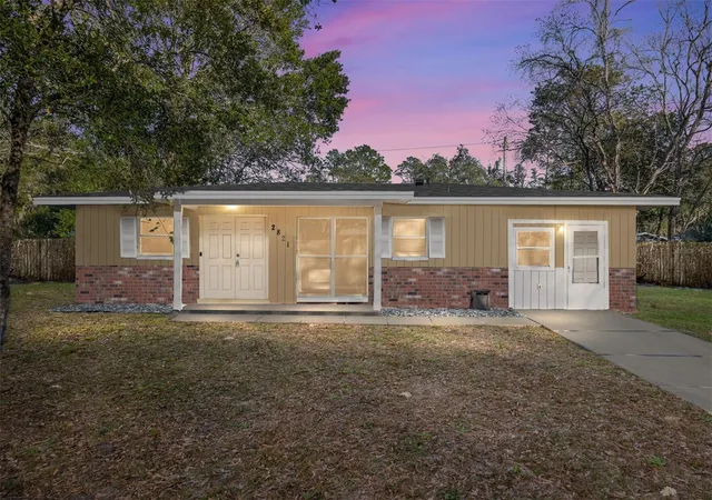 Photo 1 of Single family home for sale at 2821 Ne 17th Terrace, Gainesville, FL 32609 | MLS# TB8532027 | Listing updated on 2026-09-04