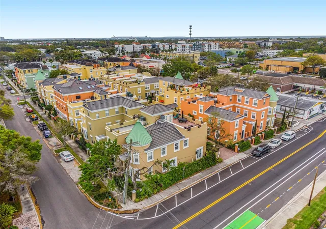 Photo 55 of Townhouse for sale at 2419 Victoria Gdns Ln, Tampa, FL 33609 | MLS# TB8532028 | Listing updated on 2026-08-14