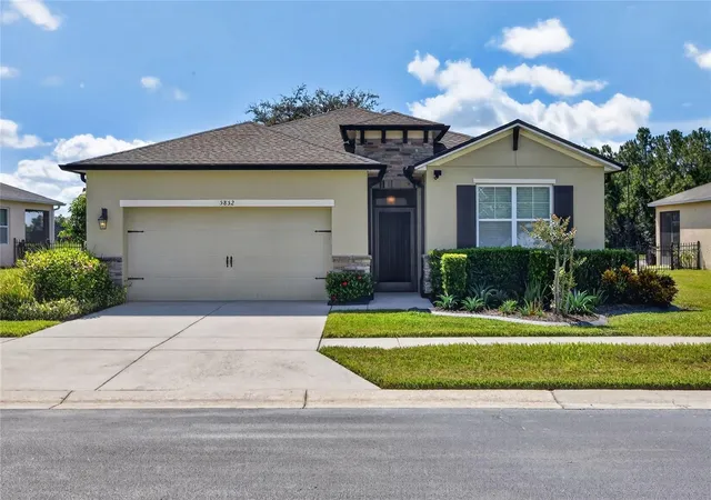 Photo 1 of Single family home for sale at 5852 Marsh Landing Dr, Winter Haven, FL 33881 | MLS# L4963732 | Listing updated on 2026-09-15