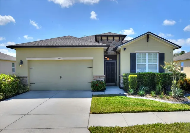 Photo 3 of Single family home for sale at 5852 Marsh Landing Dr, Winter Haven, FL 33881 | MLS# L4963732 | Listing updated on 2026-09-15