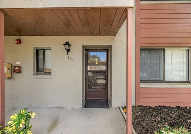 Listing Photo 3 - Condo for sale in building located at 723 83Rd Ave N, St. Petersburg, FL 33702 - Unit #102