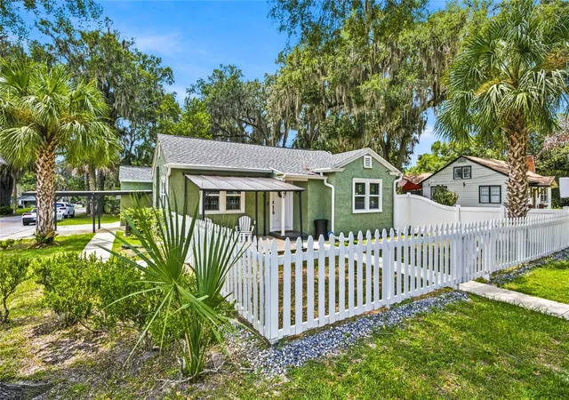 1st image of 742 Se 12th St, Ocala, FL 34471 | MLS# OM729052