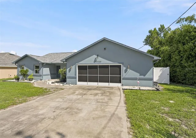 Photo 4 of Single family home for sale at 13323 Steves Ct, Spring Hill, FL 34609 | MLS# TB8532033 | Listing updated on 2026-09-17