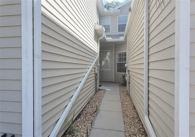 Photo 3 of Condo for sale at 1651 Hammocks Ave, Lutz, FL 33549 | MLS# TB8532038 | Listing updated on 2026-10-08