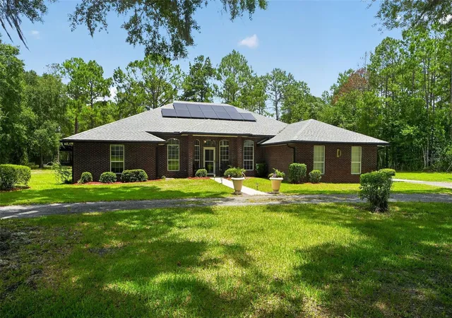 Photo 2 of Single family home for sale at 2527 Nw County Rd 225, Lawtey, FL 32058 | MLS# D6148175 | Listing updated on 2026-09-02