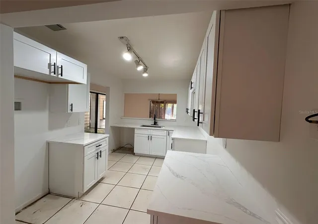 3rd image of 705 Teal Ln, Altamonte Springs, FL 32701 | MLS# O6427572