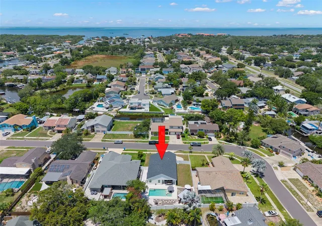 2nd image of 4827 Blue Jay Cir, Palm Harbor, FL 34683 | MLS# TB8532043
