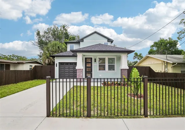 Photo 1 of Single family home for sale at 3612 E Clifton St, Tampa, FL 33610 | MLS# TB8532046 | Listing updated on 2026-10-02