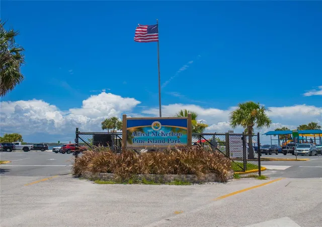 41st image of 10446 Scenic Lake Dr, Weeki Wachee, FL 34613 | MLS# TB8532058