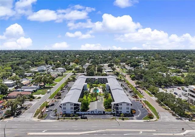 1st image of 4050 4Th St N #112, Saint Petersburg, FL 33703 | MLS# TB8532062