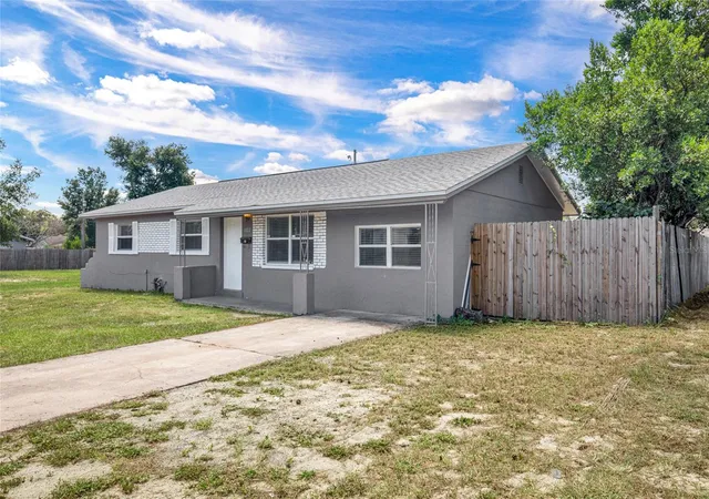 Photo 3 of Single family home for sale at 4822 Okeefe St, Orlando, FL 32808 | MLS# O6427590 | Listing updated on 2026-08-24