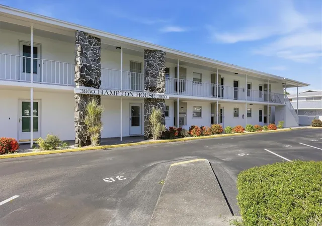 Photo 1 of Condo for sale at 3950 Roxane Blvd #4A, Sarasota, FL 34235 | MLS# A4700852 | Listing updated on 2026-10-06