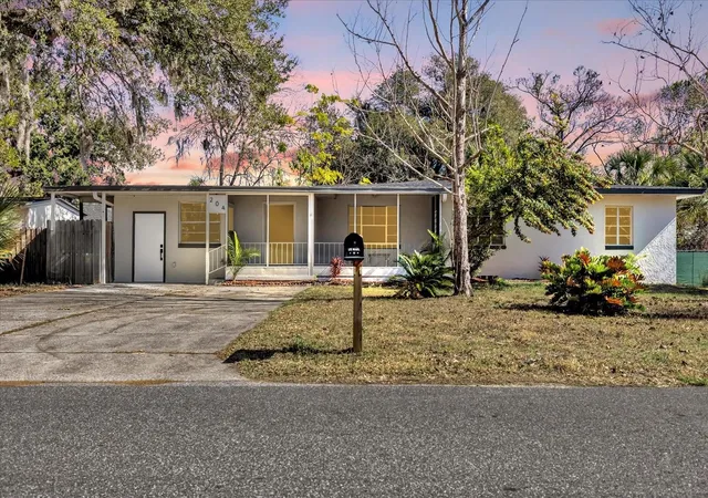 1st image of 204 Louis St, Leesburg, FL 34748 | MLS# O6427592