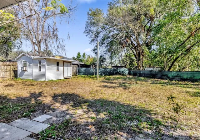 3rd image of 204 Louis St, Leesburg, FL 34748 | MLS# O6427592