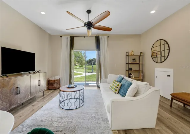 Photo 4 of Townhouse for sale at 1111 Long Oak Way, Sanford, FL 32771 | MLS# O6427597 | Listing updated on 2026-10-08