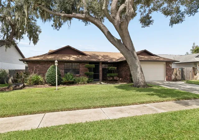 Photo 4 of Single family home for sale at 653 Timber Pond Dr, Brandon, FL 33510 | MLS# TB8532078 | Listing updated on 2026-08-27