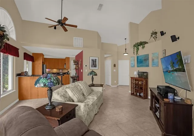 5th image of 711 Andover Cir, Winter Springs, FL 32708 | MLS# O6427603