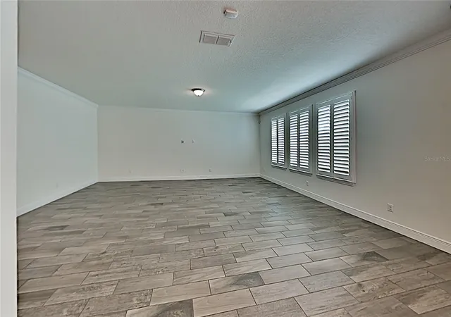 Photo 2 of Single family home for sale at 8931 Lookout Pointe Dr, Windermere, FL 34786 | MLS# O6427614 | Listing updated on 2026-09-07