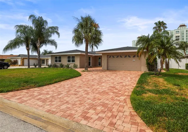 Photo 2 of Single family home for sale at 6360 2nd Palm Point, St Petersburg, FL 33706 | MLS# TB8532094 | Listing updated on 2026-09-28